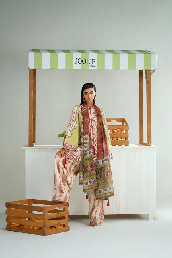SAIRA RIZWAN  | URBAN WHISPER